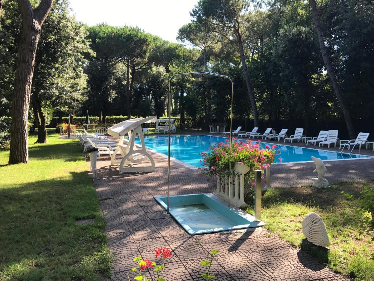Residence Il Fortino Marina di Massa Bagian luar foto