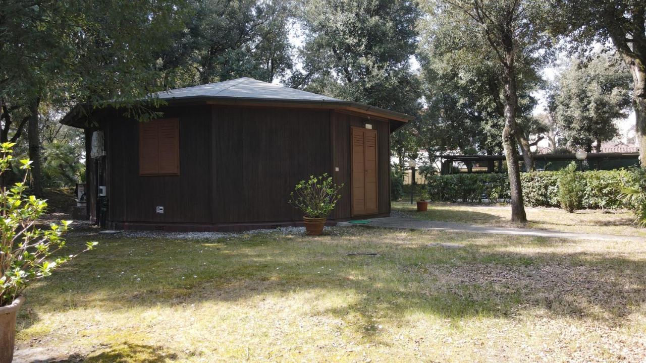 Residence Il Fortino Marina di Massa Bagian luar foto