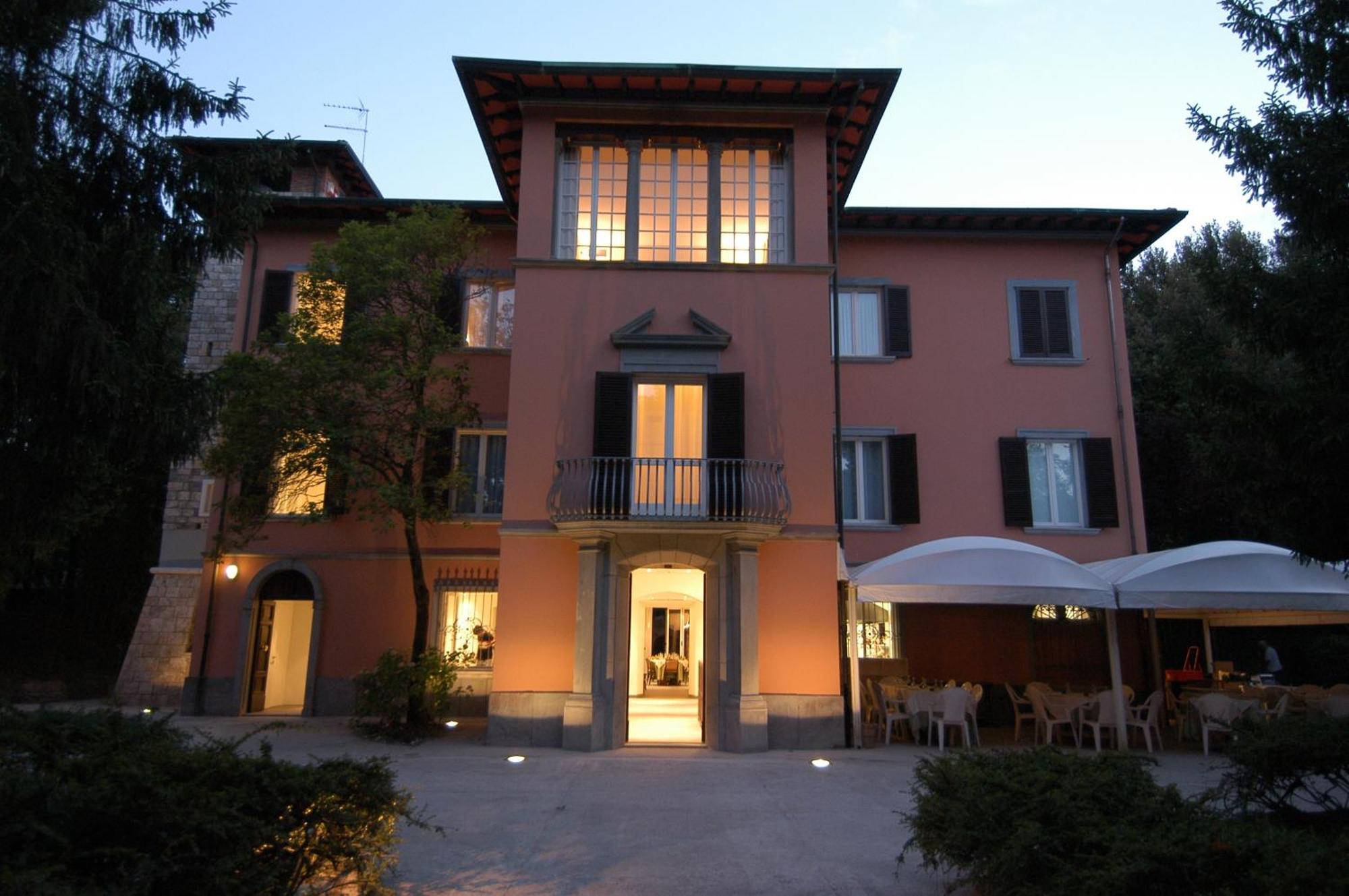 Residence Il Fortino Marina di Massa Bagian luar foto